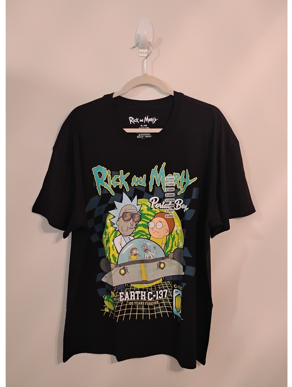 NWT Rick and Morty "Portal Boys" Earth C-137 Graphic T-Shirt (XL)